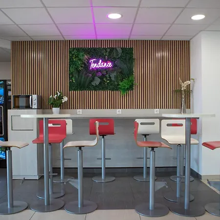 Hotel Premiere Classe Saint Etienne - Aéroport Bouthéon 2*