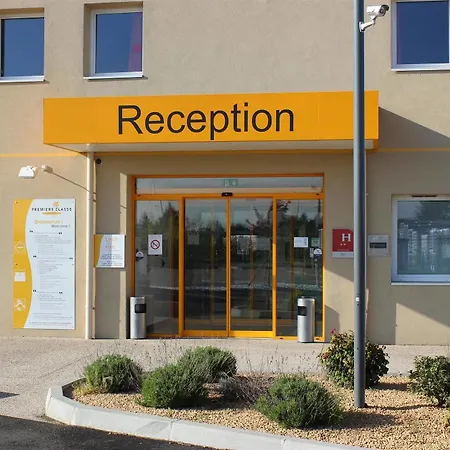 Premiere Classe Saint Etienne - Aéroport Bouthéon Hotel 2*